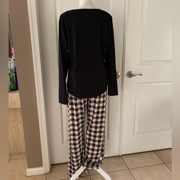 NWOT Puma black top and plaid pants pajama set - Picture 6 of 12